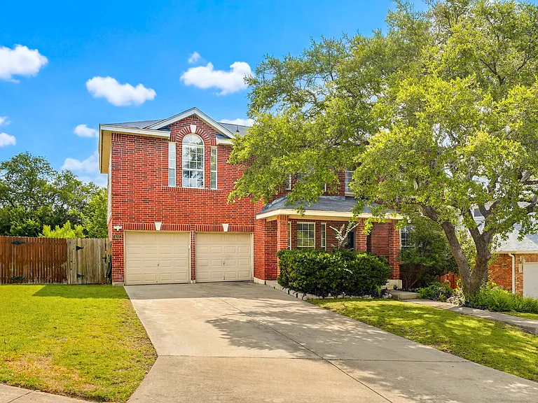 422 Pease Holw — Photo 1