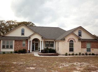 409 Shady Ln, La Vernia, TX 78121