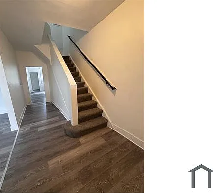 3 bed, $1,999 — Photo 2