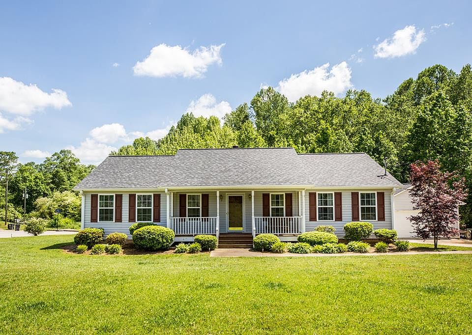 1st image of 148 Scarlett Place Dr