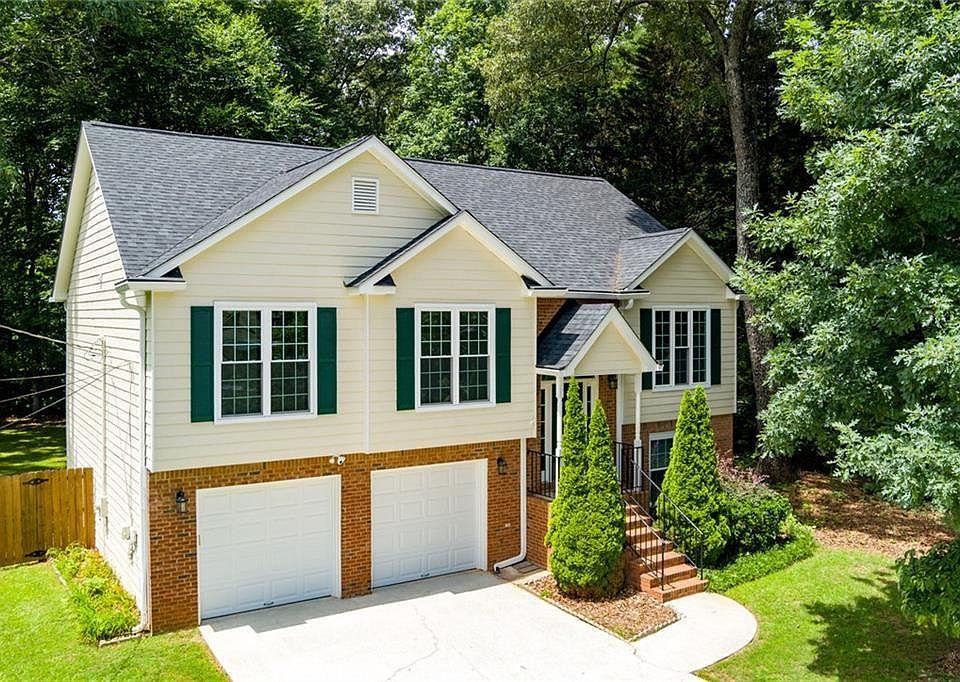 1st image of 2450 Whitehead Place Dr