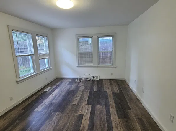 61 Main St APT 5, Highland, NY 12528
