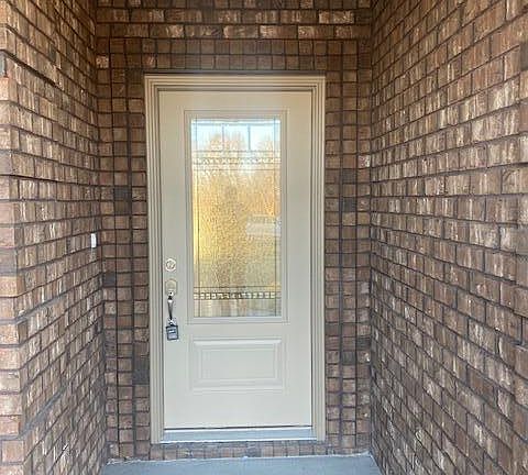 2nd image of 124 Creekside Dr