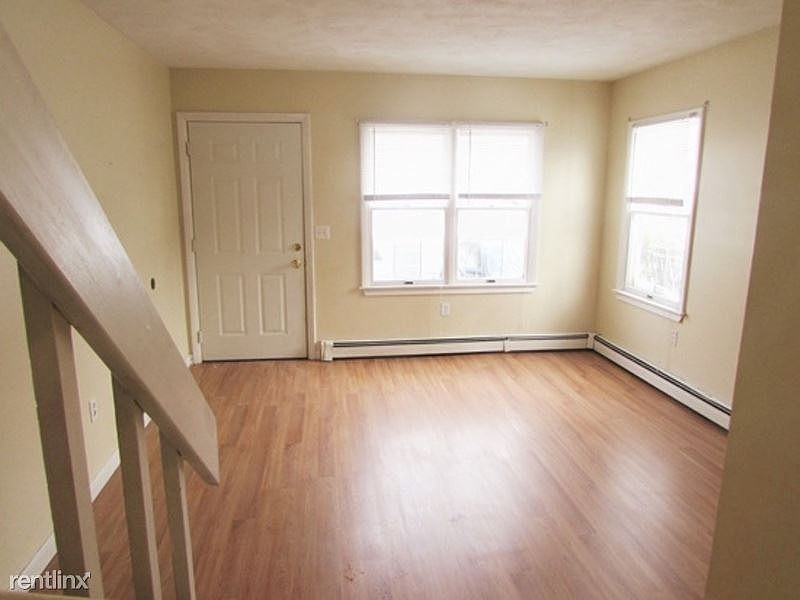 2nd image of 734 Manton Ave #B