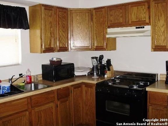 5th image of 1001 Keats St