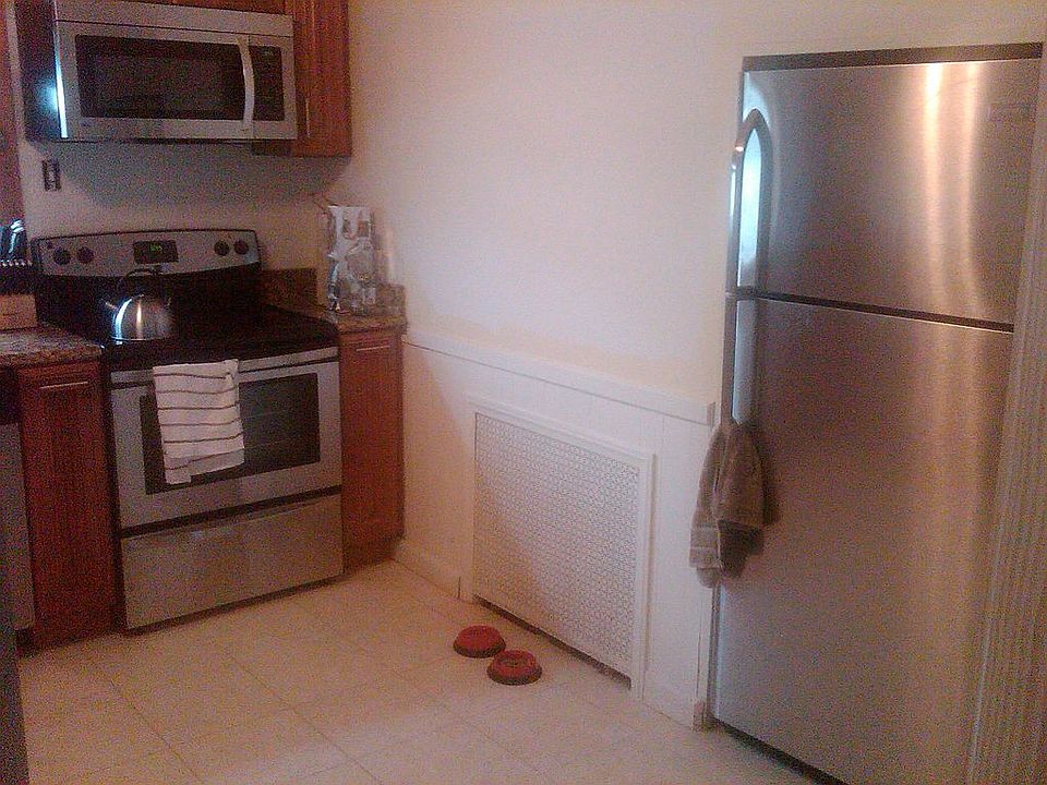 2nd image of 16 N Lafayette Ave