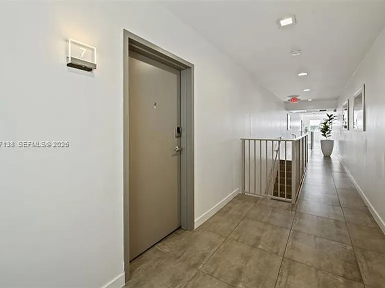 165 NW 39th St #CU-7 — Photo 14