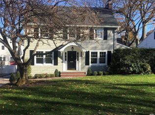 4 Kenworth Rd, Port Washington, NY 11050