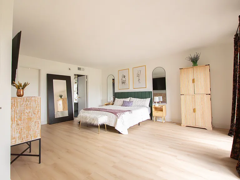 5245 Coldwater Canyon Ave #C — Photo 22