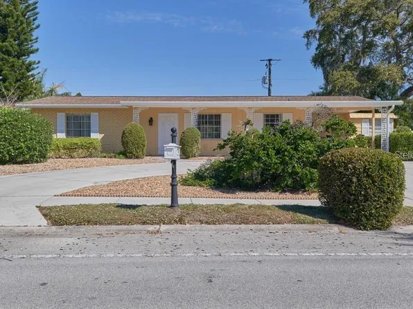 2411 Gulf Gate Dr, Sarasota, FL 34231