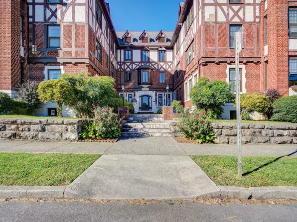 701 W Locust St APT 17, Johnson City, TN 37604
