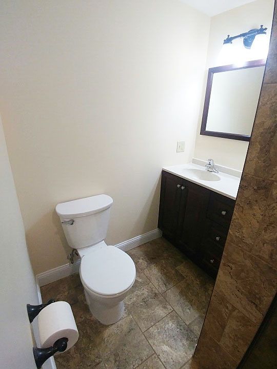 2nd image of 65B King St