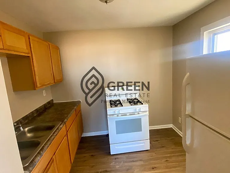 2779 Cooper Dr — Photo 3