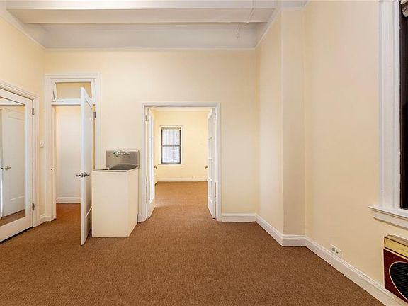 4th image of 1349 Lexington Ave #1D