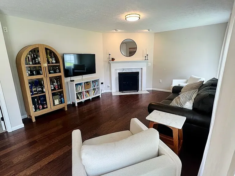 2737 Barnhill Ct — Photo 18