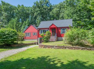 860 Plainville Ave, Farmington, CT 06032