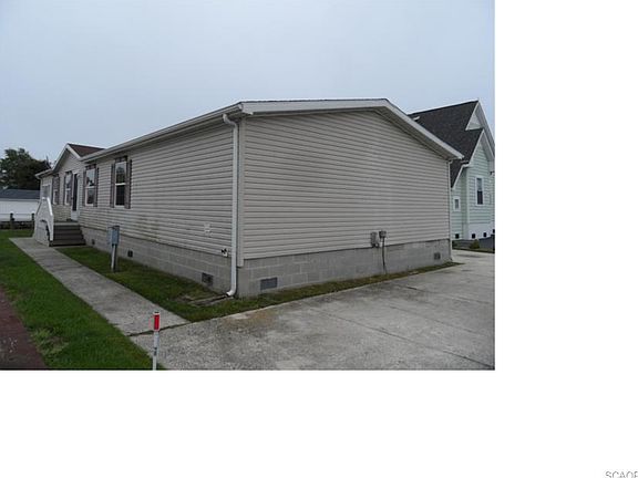 3rd image of 36934 Mallard Dr