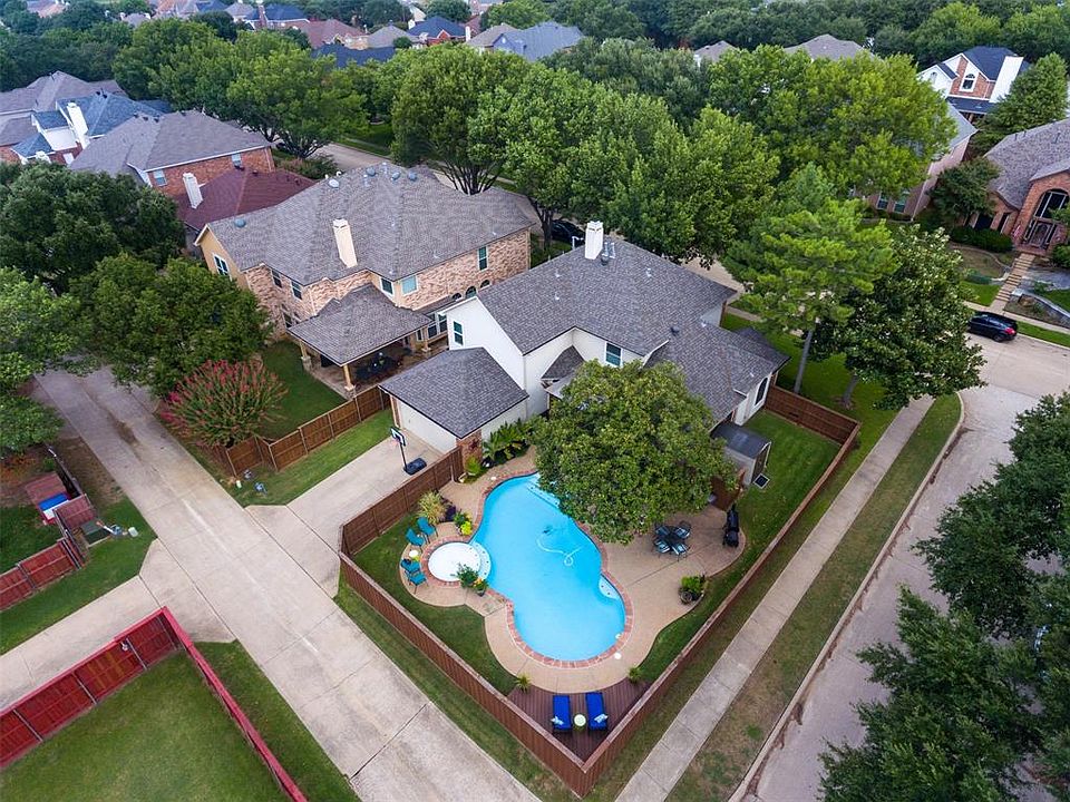 1st image of 1427 Charlotte Way