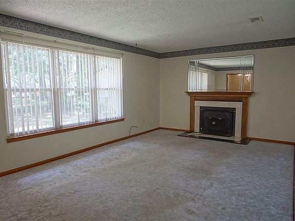 3rd image of 5605 Vestavia Ln