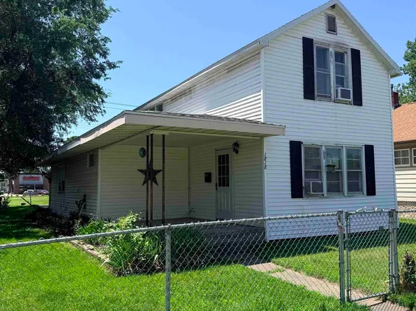 1818 Avenue G, Fort Madison, IA 52627