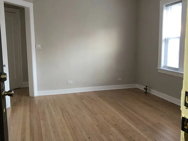 2933-35 N Hamlin Ave #2902-10 — Photo 5