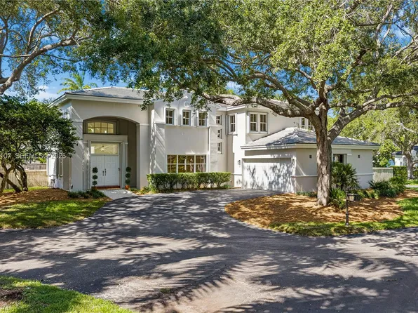 7605 SW 147th St, Palmetto Bay, FL 33158