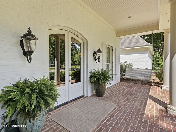 5th image of 118 Livingston Dr
