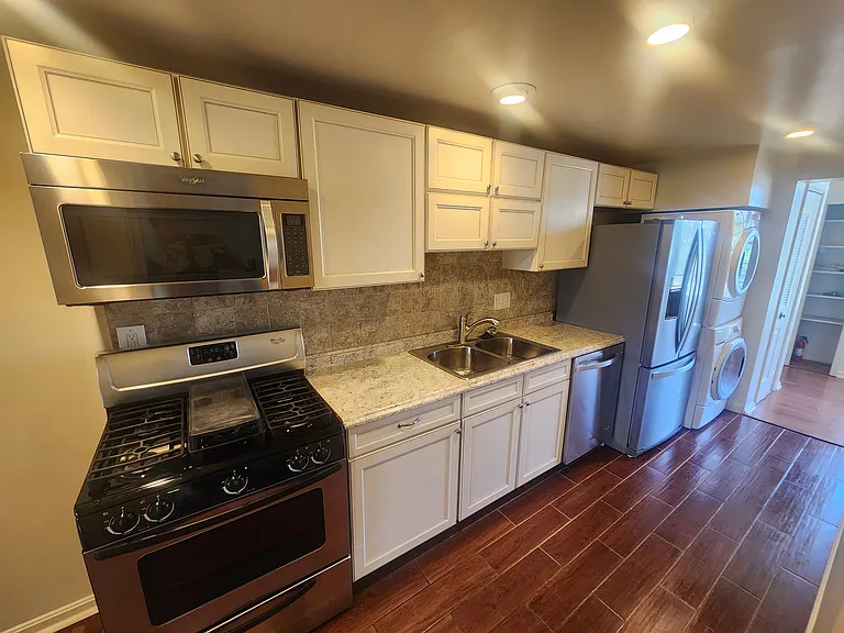 953 Randolph St NW #D — Photo 13