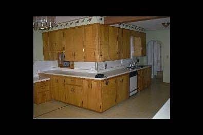 3rd image of 1146 Kelley Ave