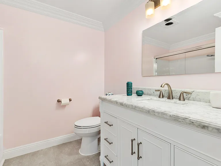 53 Woodleaf — Photo 17