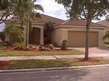 2nd image of 791 Nandina Dr