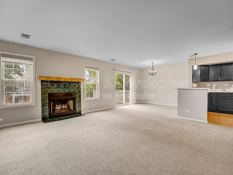 293 Regal Ct — Photo 2