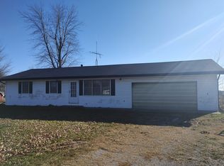 303 Circle Dr, Hamilton, MO 64644