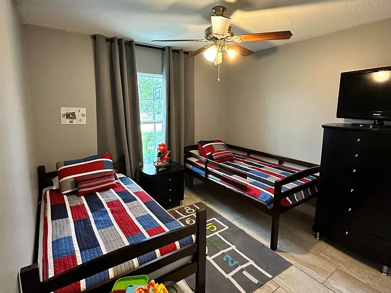 2020 Maple Ln — Photo 11