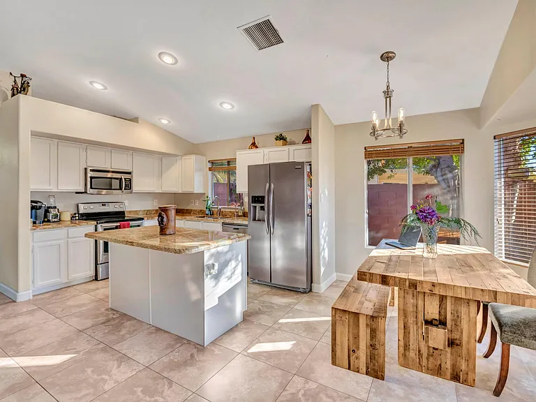 5893 W Mercury Way — Photo 4