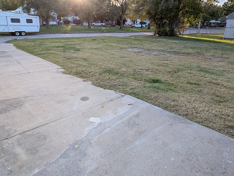 2914 E Stadium Dr — Photo 11