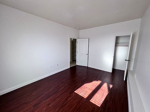 5th image of 243 Monticello St #1