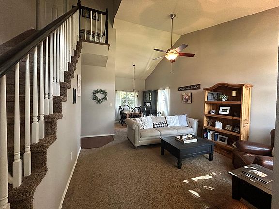 Entrance into Livingroom and Dining Room.