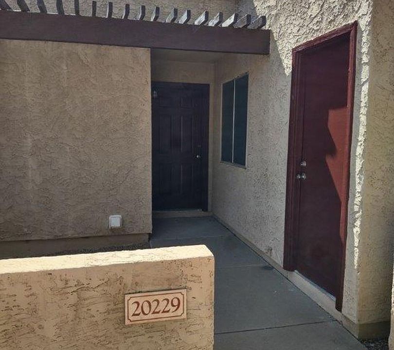 1st image of 20229 N 21st Ln