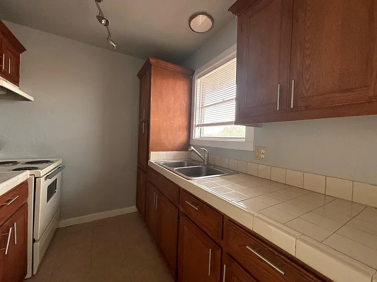2428 Upas Ave — Photo 4