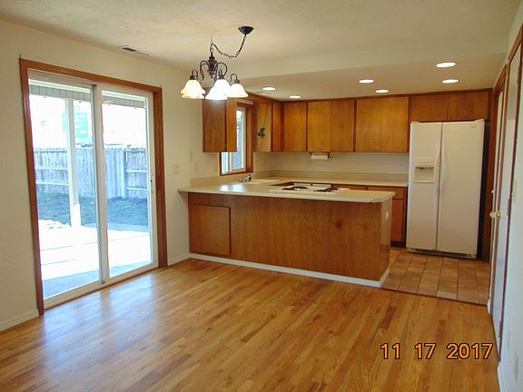 3rd image of 1229 Far West Ave
