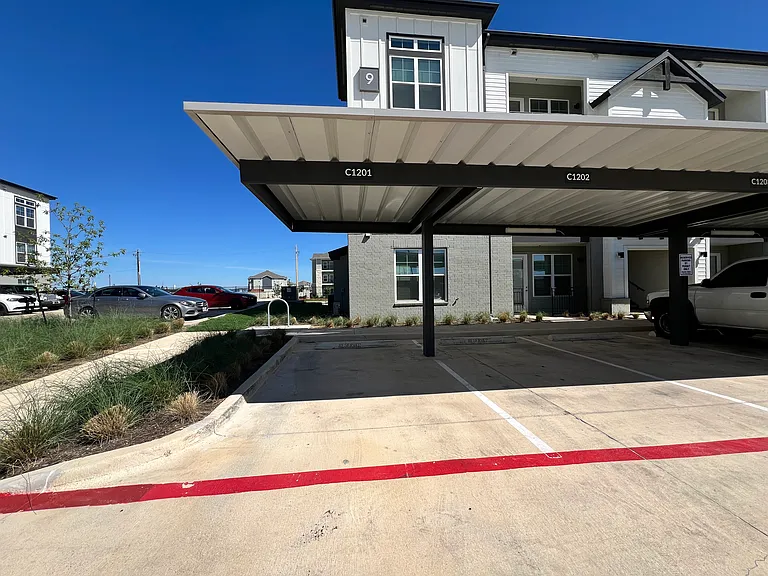 FM 973 — Photo 32