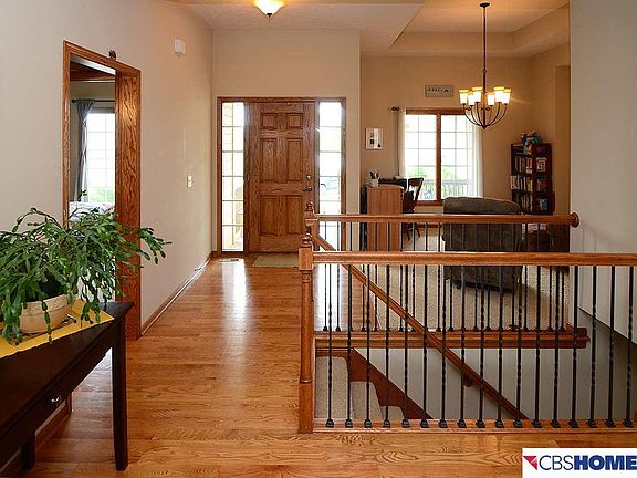 3rd image of 1004 Lake Vista Dr