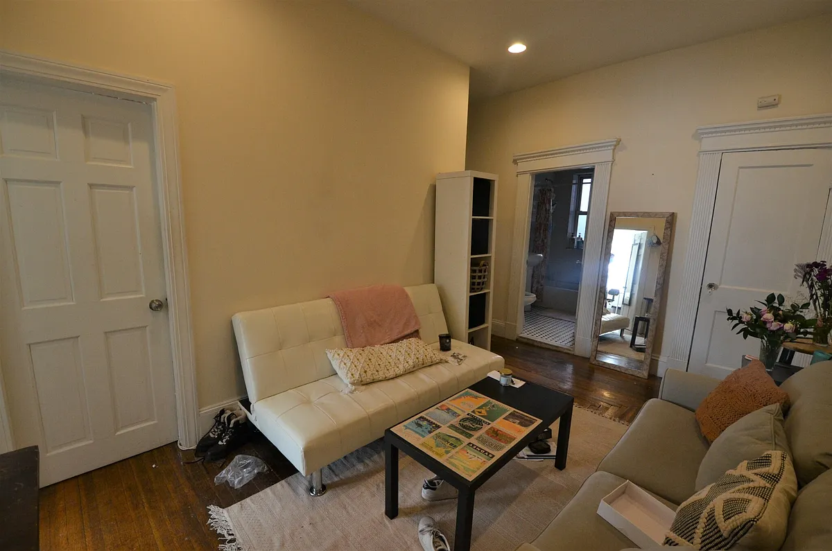Building Photo - 108 Jersey St #3