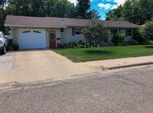 242 19th St SW, Huron, SD 57350