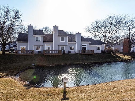 3rd image of 1079 Bay Harbour Cir
