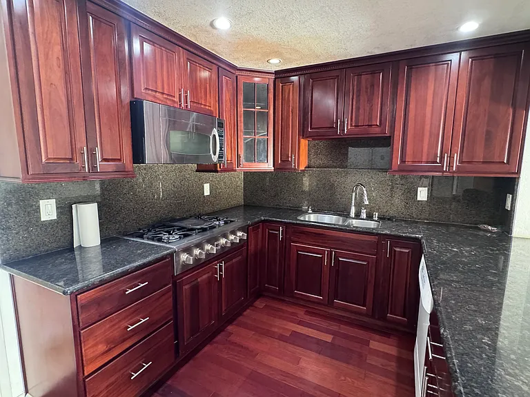 6094 Bollinger Rd — Photo 10