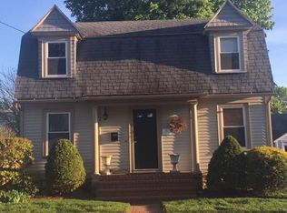 3 Roosevelt St, Maynard, MA 01754