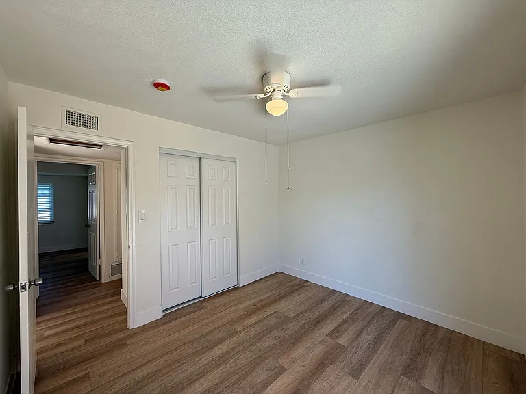 AV T 1105 — Photo 10