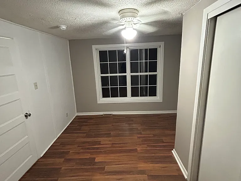 8724 Williams Ln — Photo 12